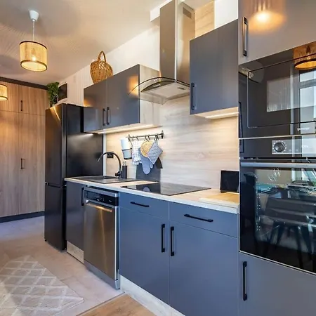 Daire Penthouse - Free Parking - Sunny