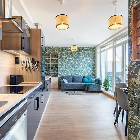 Penthouse - Free Parking - Sunny Daire *